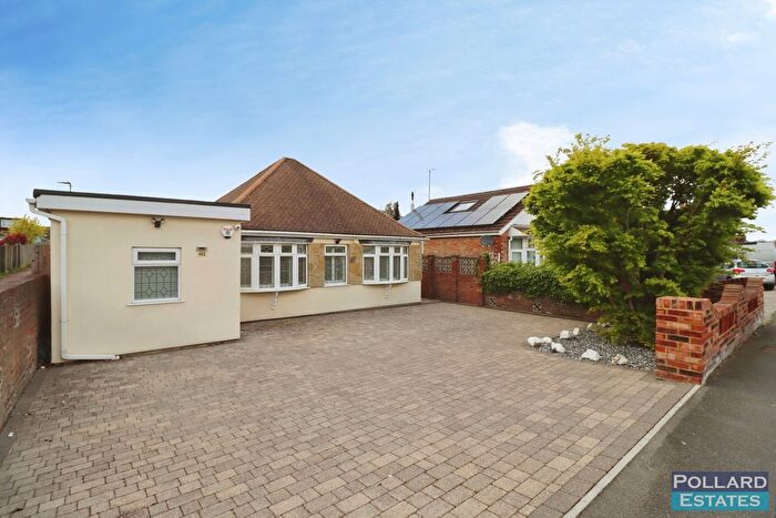 3 Bedroom Detached Bungalow For Sale In Maidstone Road, Rainham, ME8