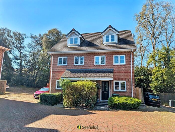 3 Bedroom Semi Detached House For Sale In The Firs, West Hill Road, Ryde, PO33