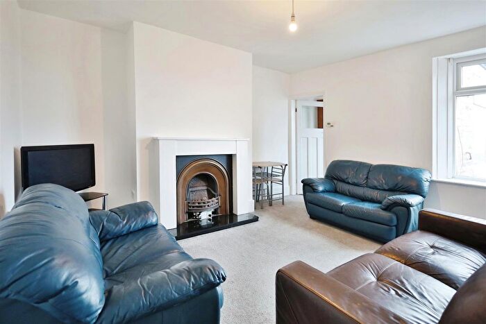 2 Bedroom Flat To Rent In St Peters Road, Byker, Newcastle Upon Tyne, NE6