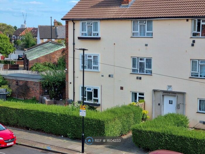2 Bedroom Flat To Rent In Renfrew Road, Hounslow, TW4