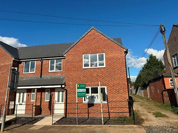 2 Bedroom Semi-Detached House For Sale In Brookland Road, Northampton, NN1