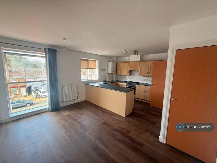 3 Bedroom Flat To Rent In Ranelagh Road, Ipswich, IP2