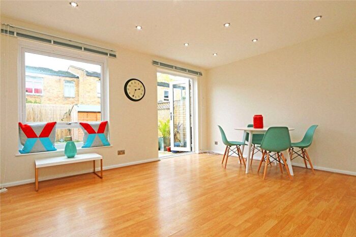 4 Bedroom Property To Rent In Wynter Street, Battersea, London, SW11