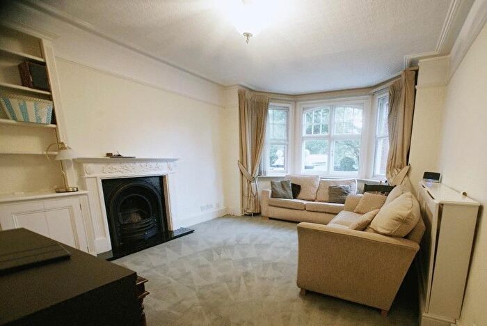 3 Bedroom Flat To Rent In Queen's Club Gardens, London, W14