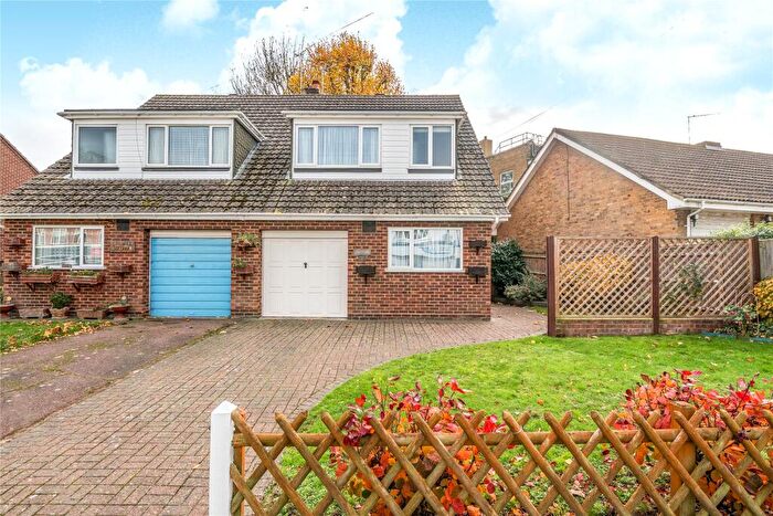 3 Bedroom Semi Detached House For Sale In High Street, Farnborough, Orpington, BR6