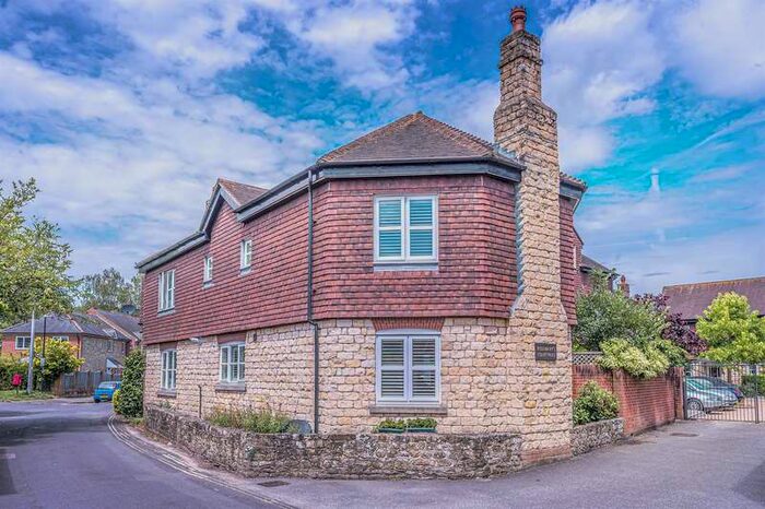 2 Bedroom End Of Terrace House To Rent In Rosemarys Courtyard, Lamberts Lane, Midhurst, GU29