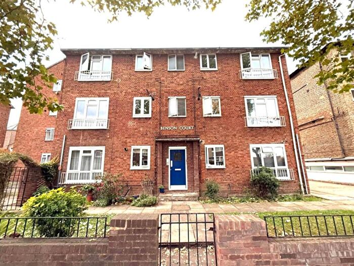 2 Bedroom Flat To Rent In Benson Court, Junction Road, London, N19