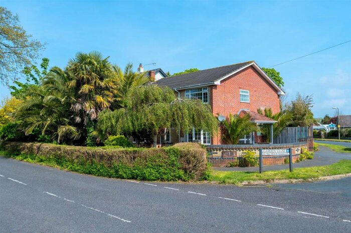 3 Bedroom House To Rent In Hollow Lane, Hayling Island, PO11