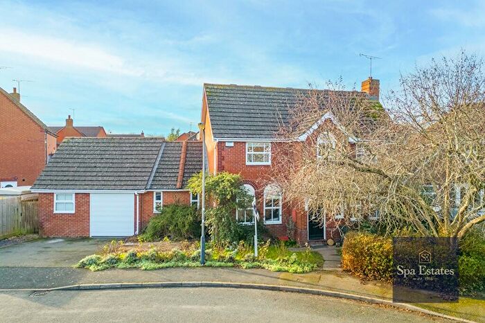 6 Bedroom Detached House For Sale In Turner Close, Warwick, Warwickshire, CV34