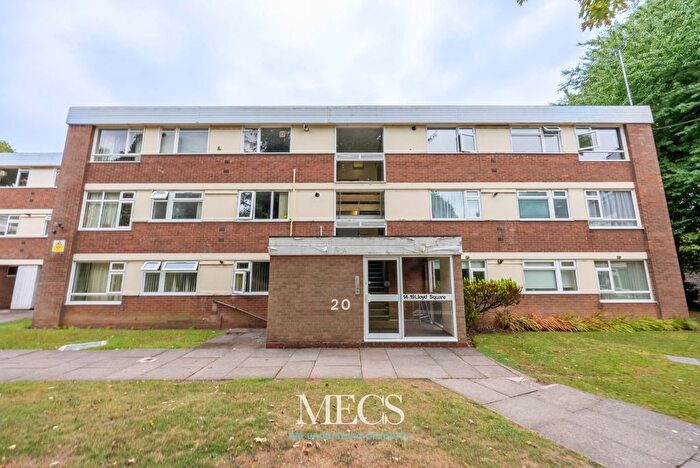 2 Bedroom Flat To Rent In Lloyd Square, Niall Close, Birmingham, West Midlands, B15