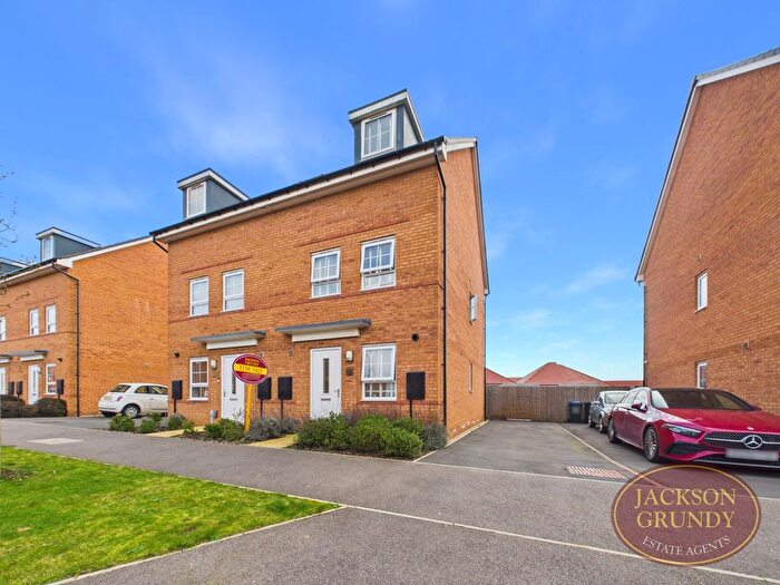 3 Bedroom Semi Detached House For Sale In Kipling Way, Overstone, NN6