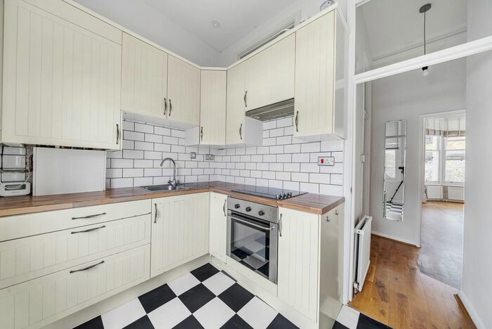 1 Bedroom Flat To Rent In St. Aubyns Road, London, SE19