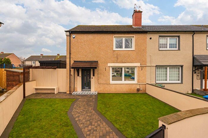 3 Bedroom End Of Terrace House For Sale In Hawthornden Gardens, Bonnyrigg, EH19