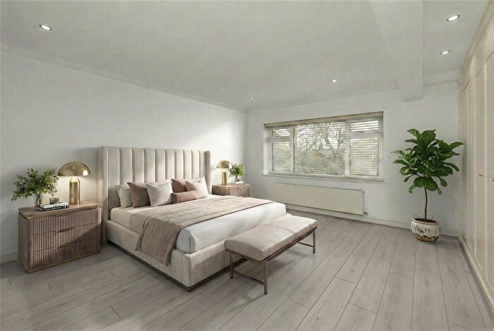 5 Bedroom Detached House To Rent In Manor Road South, Esher, Surrey, KT10