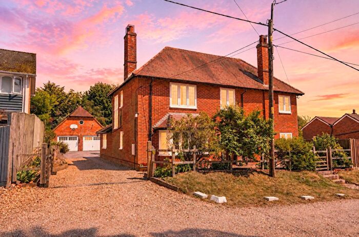 5 Bedroom Detached House For Sale In Mortimer Common, Reading, Berkshire, RG7