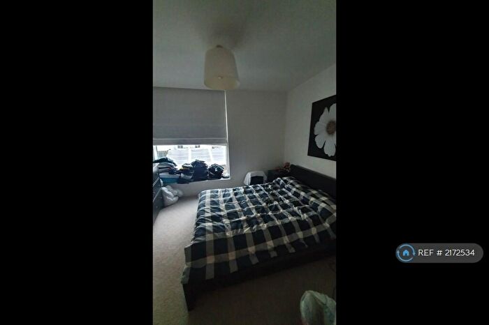 2 Bedroom Flat To Rent In Beetham Plaza, Liverpool, L2