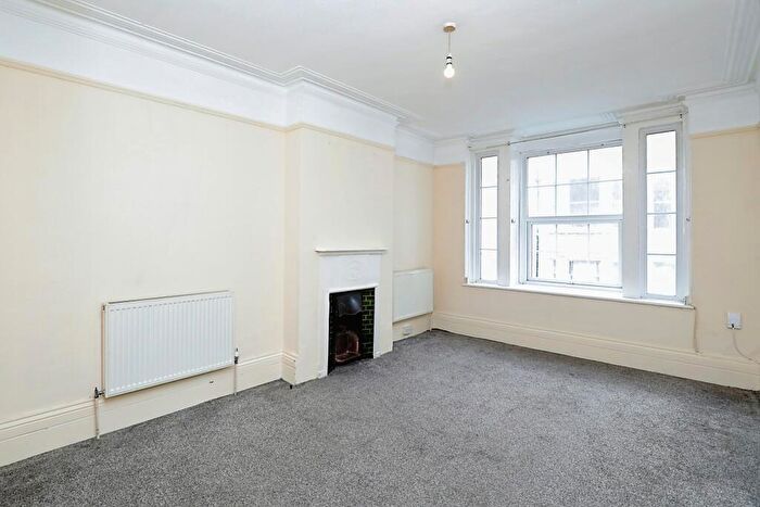 2 Bedroom Flat To Rent In Southsea, PO5
