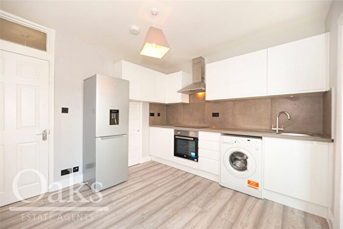 2 Bedroom Terraced House For Sale In Warren Road, Addiscombe, CR0