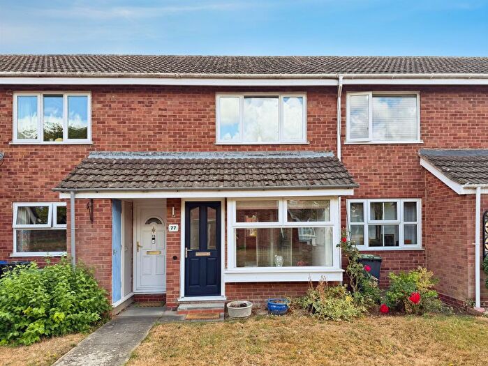 2 Bedroom Maisonette For Sale In Trevelyan Crescent, Stratford-Upon-Avon, CV37