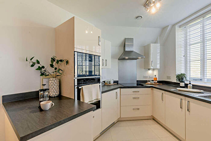 2 Bedroom Retirement Property To Rent In Fosseway, Stow-on-the-Wold, Gloucestershire, GL54