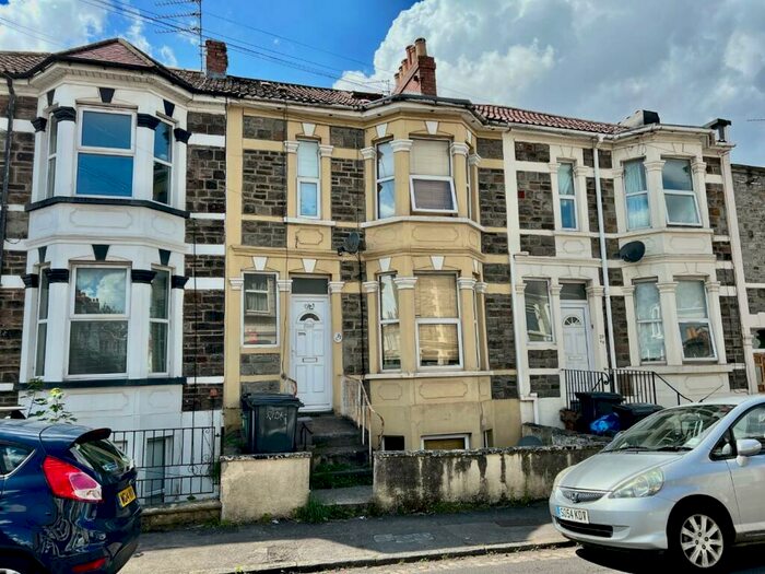 1 Bedroom Flat To Rent In Gilbert Road, Redfield, Bristol, BS5
