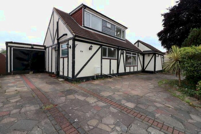 4 Bedroom Property To Rent In Hubert Road, Rainham, RM13