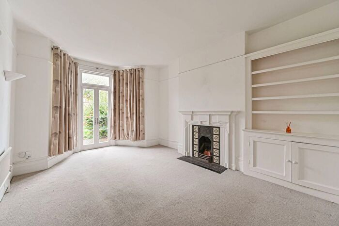 5 Bedroom Property For Sale In Barrow Road, Streatham, London, SW16