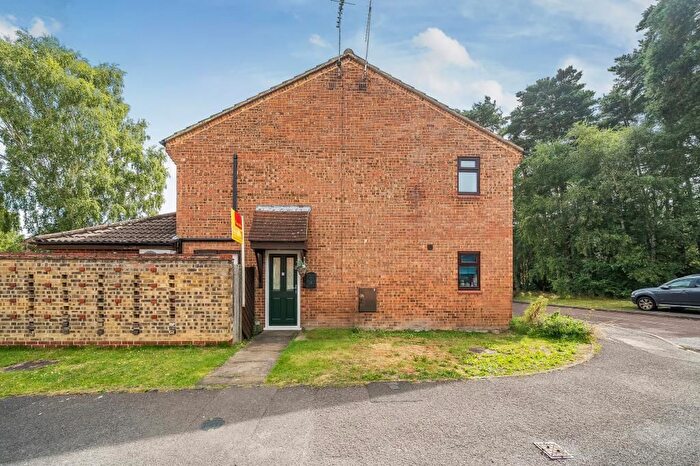 1 Bedroom End Of Terrace House To Rent In Bracknell, Berkshire, RG12