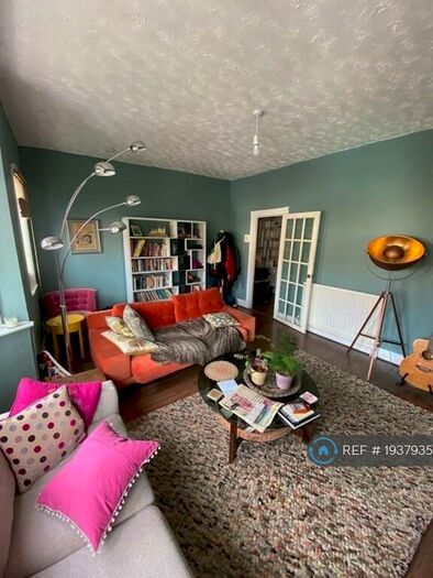 2 Bedroom Flat To Rent In Friern Road, London, SE22