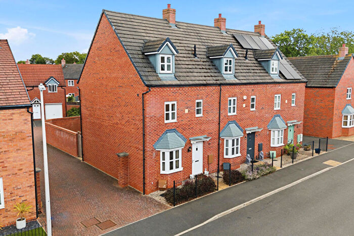 4 Bedroom End Of Terrace House For Sale In Ubique Avenue, Meon Vale, Stratford Upon Avon, CV37