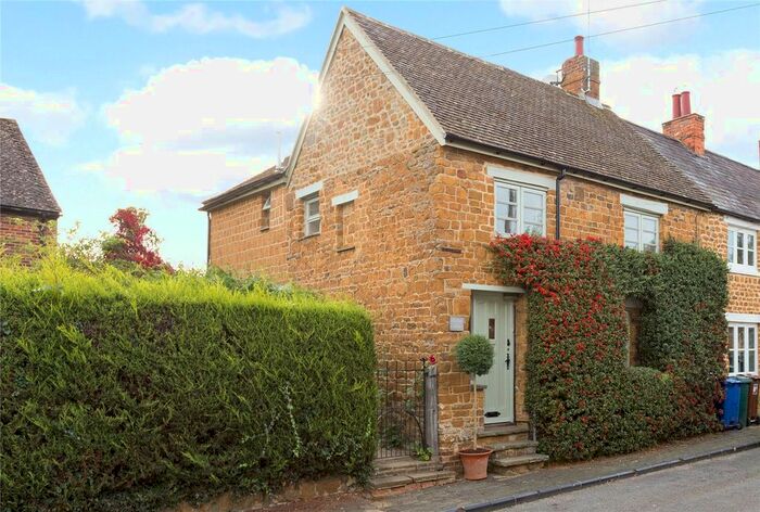 4 Bedroom End Of Terrace House For Sale In St. Thomas Street, Deddington, Banbury, Oxfordshire, OX15