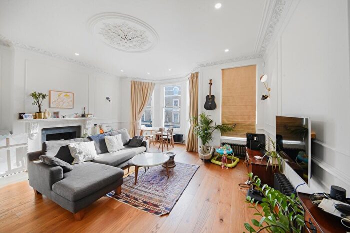 3 Bedroom Apartment For Sale In Winchester Road London, NW3