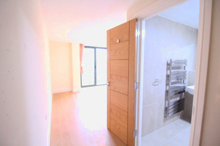 3 Bedroom Flat To Rent In Charter House, High Road, IG1