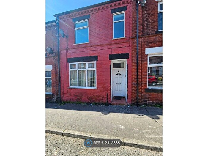 3 Bedroom Terraced House To Rent In Hill Street, Salford, M7