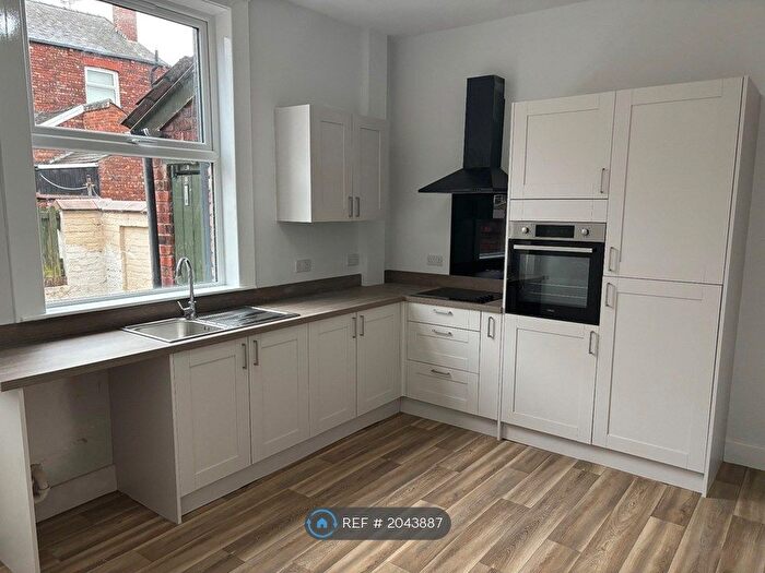 2 Bedroom Terraced House To Rent In Brooks Avenue, Hyde, SK14