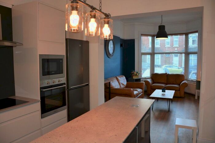 9 Bedroom Property To Rent In Bournbrook Road, Selly Oak, Birmingham, B29