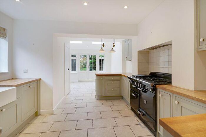 3 Bedroom Semi Detached House To Rent In Updown Hill, Windlesham, GU20