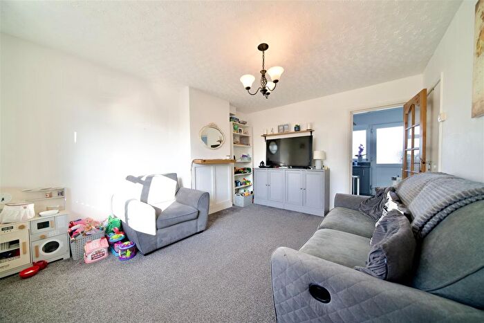 2 Bedroom Terraced House For Sale In Overlands Road, Weymouth, DT4