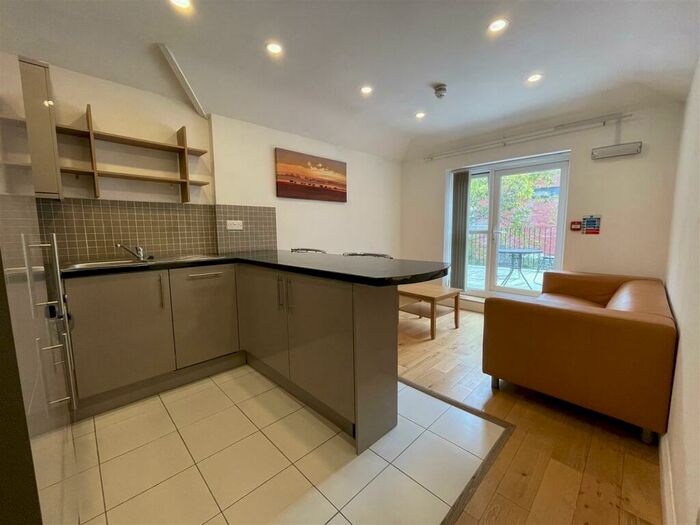 1 Bedroom Flat To Rent In Richmond Road, Cardiff, CF24