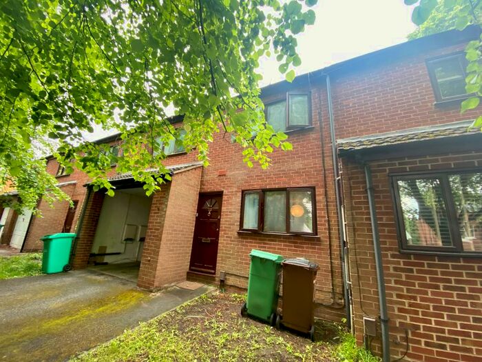 2 Bedroom House To Rent In Hamilton Road, Nottingham, NG5