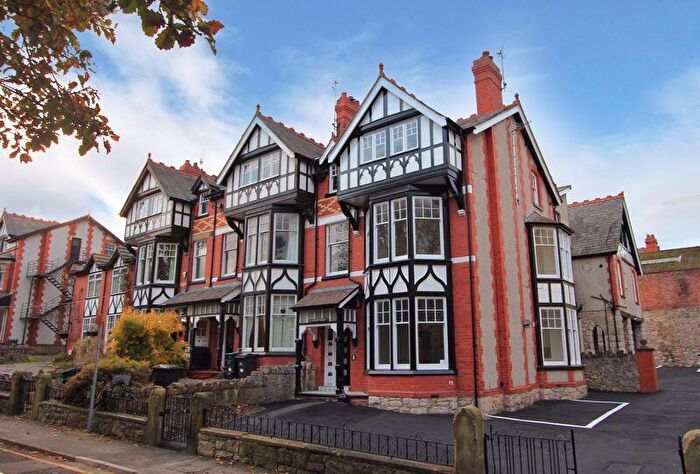 2 Bedroom Flat For Sale In Woodland Road East, Colwyn Bay, LL29