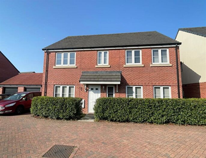 5 Bedroom Detached House For Sale In St Peters Place, Salisbury, SP2
