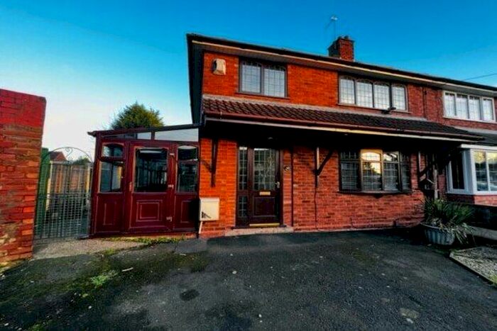 3 Bedroom Semi-Detached House To Rent In Sandy Crescent, Wolverhampton, WV11