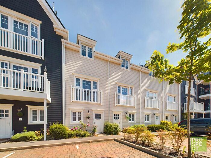 4 Bedroom Town House To Rent In Sunapee Road, Reading, Berkshire, RG2