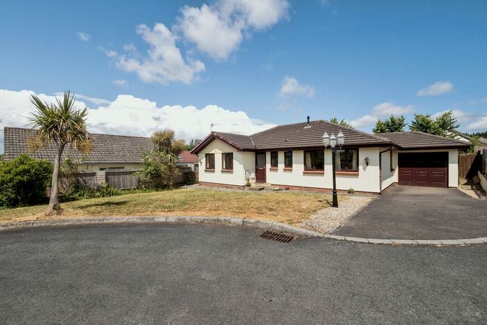 3 Bedroom Bungalow For Sale In Rose Gardens, Ipplepen, Newton Abbot, Devon, TQ12