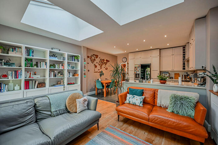 3 Bedroom Terraced House For Sale In Westward Road, Chingford, London, E4