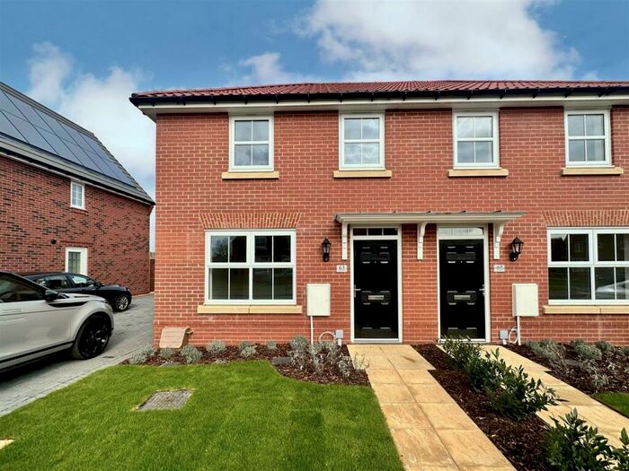 3 Bedroom Semi-Detached House To Rent In Flag Cutters Way, Horsford, Norwich, NR10