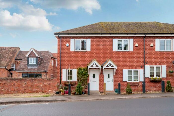2 Bedroom End Of Terrace House For Sale In Watlington Street, Nettlebed, Henley-on-Thames, Oxfordshire, RG9