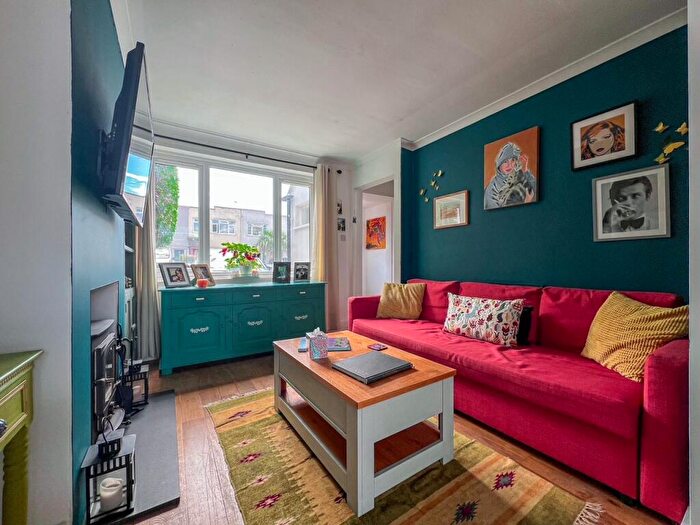 2 Bedroom End Of Terrace House For Sale In First Avenue, West Molesey, KT8
