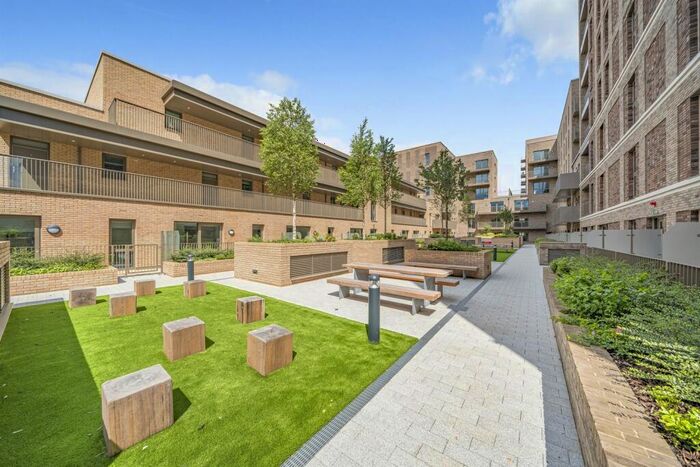 2 Bedroom Apartment To Rent In Bed, Th Floor, Adur, Refinery House In Anchors Point, E16